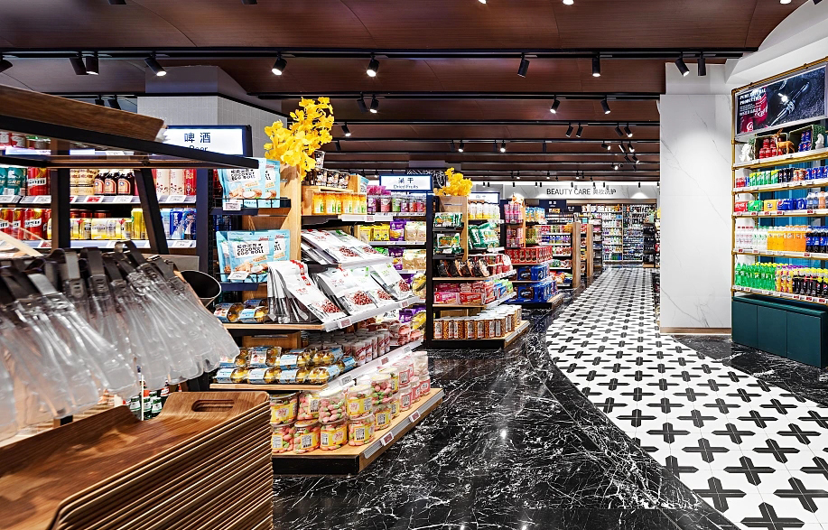 Ultimi blog aziendali su Crescente tendenza al commercio al dettaglio ibrido: i negozi fisici del Regno Unito hanno urgente bisogno di attrezzature di visualizzazione più adattabili